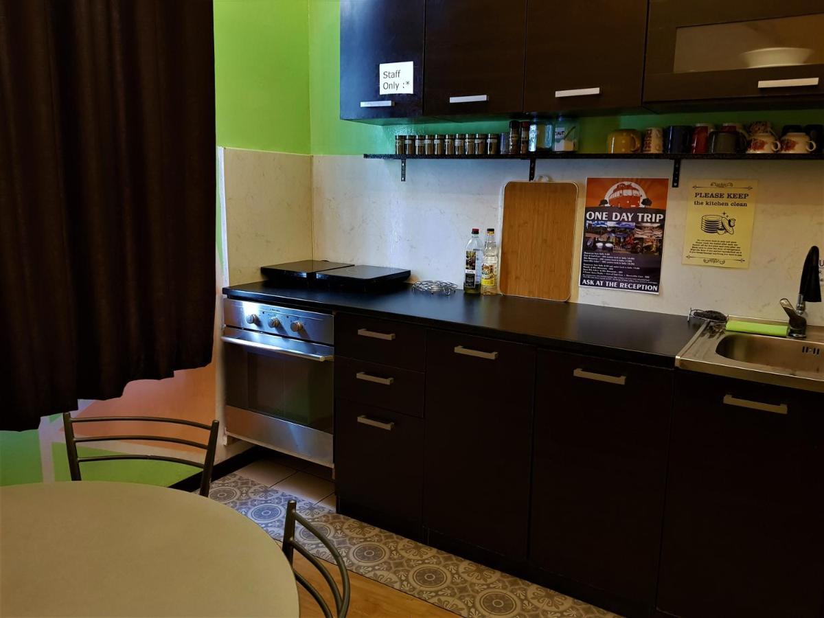 "No Party & Many Rules" Hostel N1 Sofya Dış mekan fotoğraf