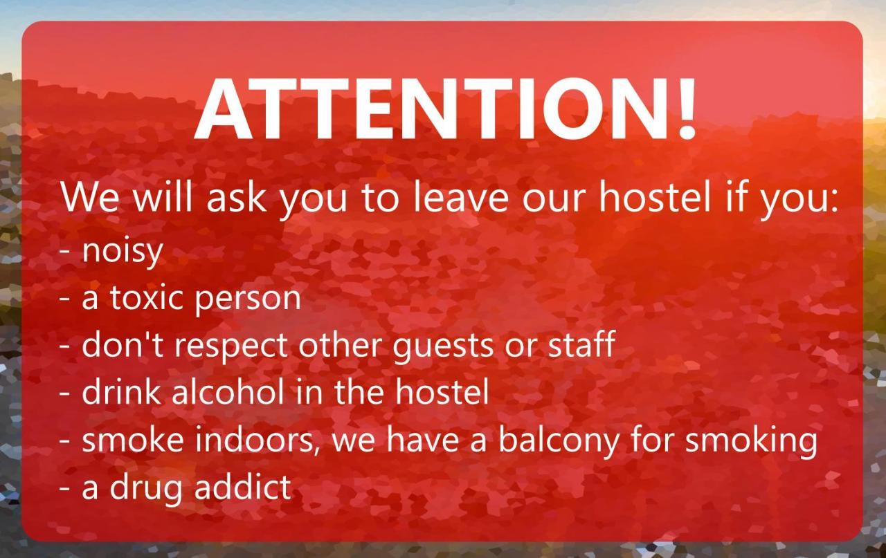 "No Party & Many Rules" Hostel N1 Sofya Dış mekan fotoğraf