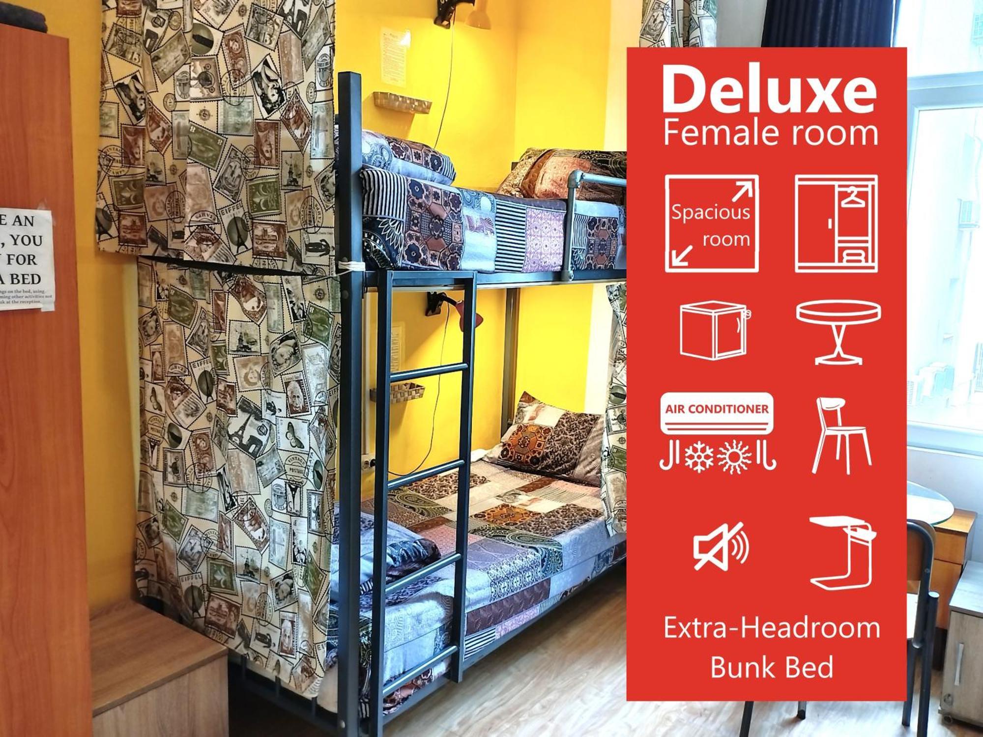 "No Party & Many Rules" Hostel N1 Sofya Dış mekan fotoğraf
